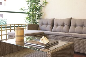 Smart TV, books, computer monitors