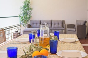 Outdoor dining - NEW! 4 bedroom apartment with panoramic swimming pool (Lagos)