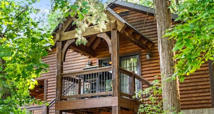 Sunrise Cottage | Cozy 2 Br Getaway w/ Hot Tub