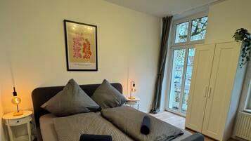 1 bedroom, free WiFi, bed sheets