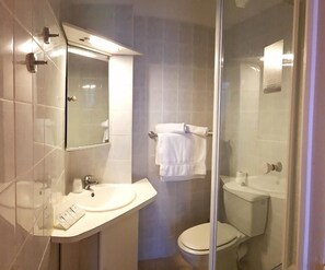 風筒、提供毛巾、番梘、洗頭水