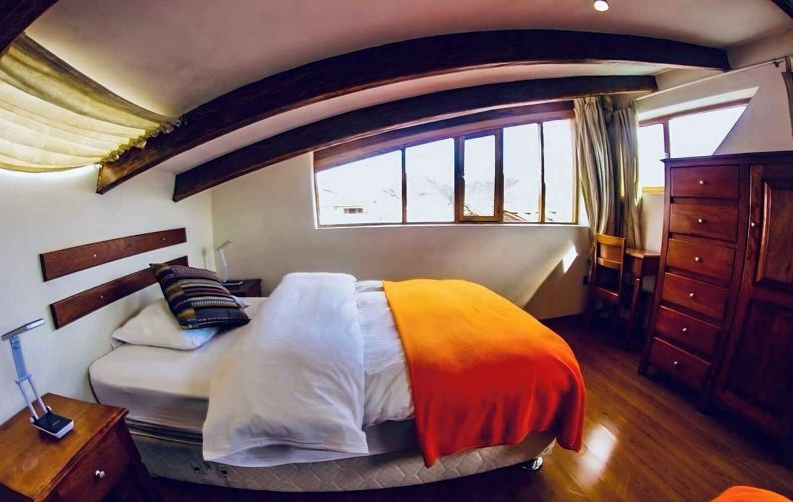 2 makuuhuonetta, silitysrauta/-lauta, Wi-Fi, vuodevaatteet