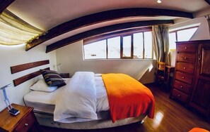 2 slaapkamers, een strijkplank/strijkijzer, wifi, beddengoed