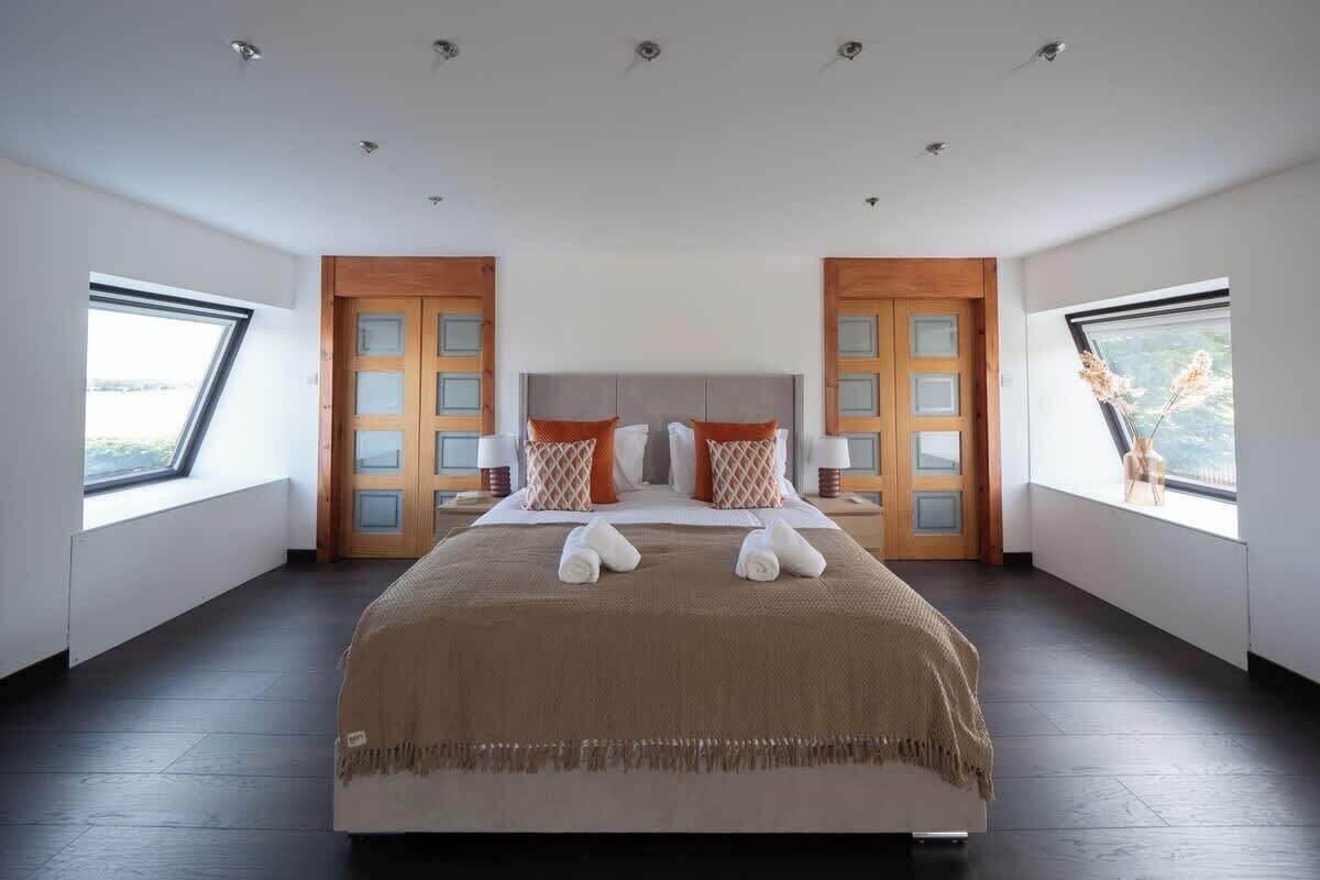 7 Schlafzimmer, Bügeleisen/Bügelbrett, Reisekinderbett, kostenloses WLAN