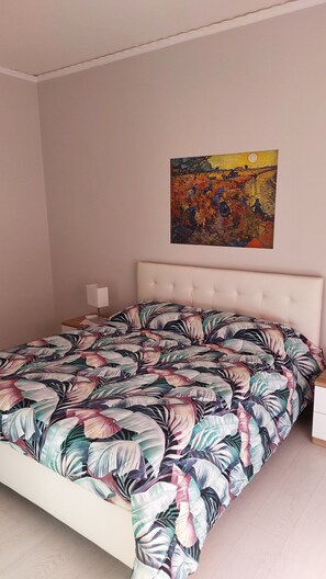 2 chambres, lit parapluie, Wi-Fi, draps fournis