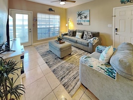 Condo (1 Bedroom) | Diversos