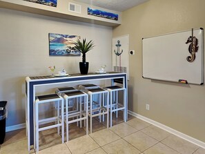 Condo (1 Bedroom) | Property amenity