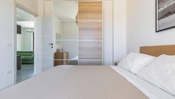 Bügeleisen/Bügelbrett, Internetzugang, Bettwäsche