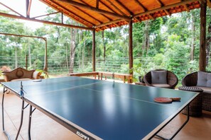 Terrace/patio - Ecological Chalet in Brumadinho 30 minutes from BH. Bath, Kitchen, Deck and Pet Friendly (Brumadinho)