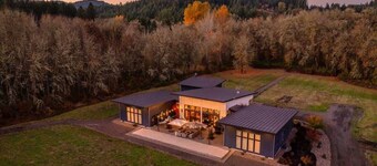 Green Acres - Serene Luxury Wine Country Retreat