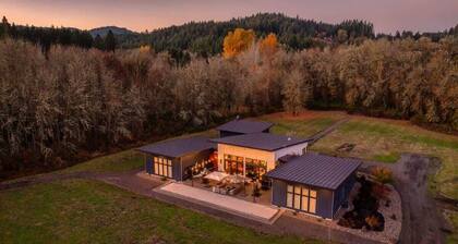 Green Acres - Serene Luxury Wine Country Retreat