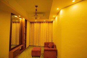Honeymoon Suite | 1 bedroom, in-room safe, free WiFi