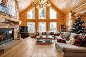 Smart TV, fireplace, DVD player, foosball