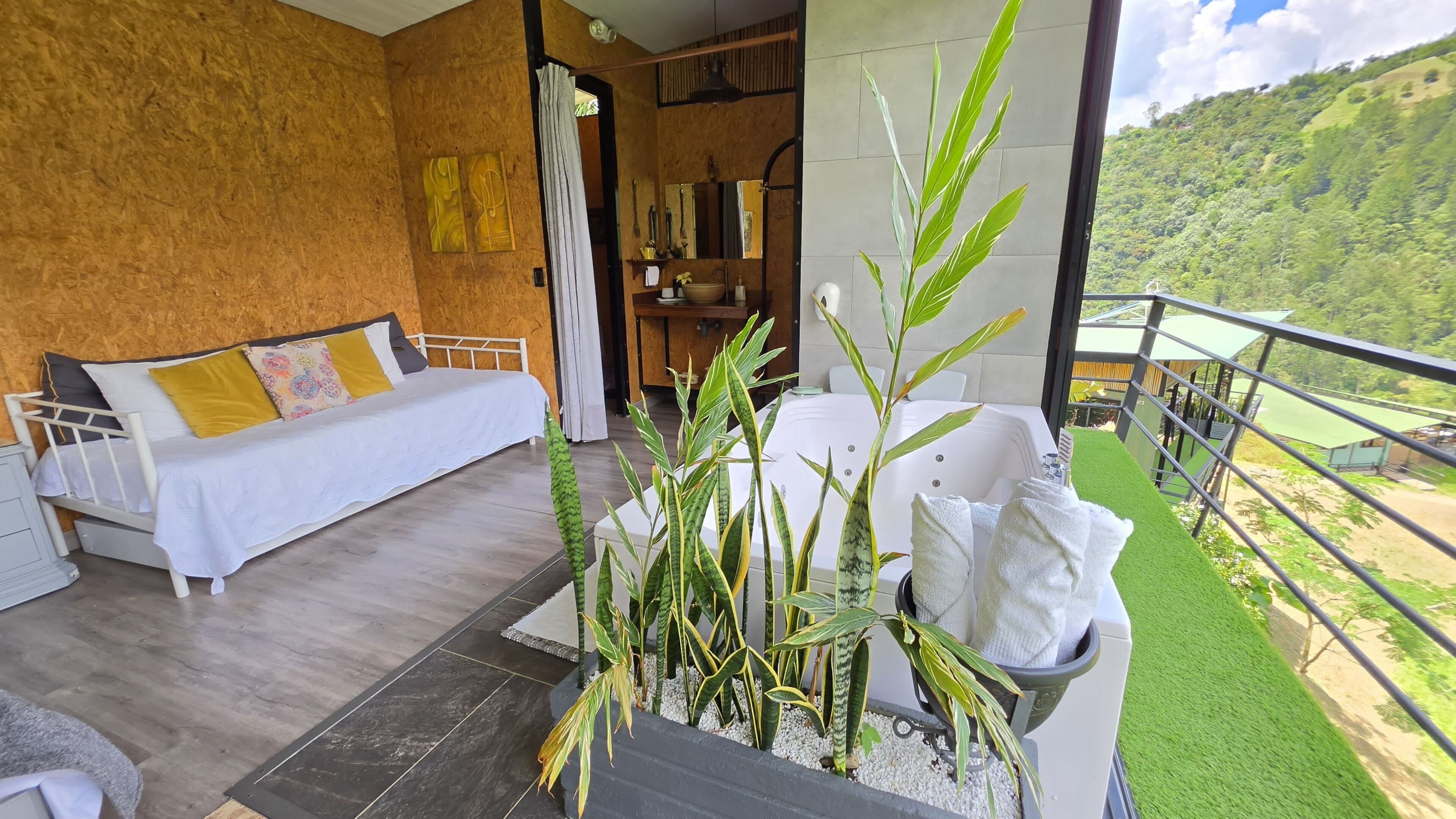 Cabin, Multiple Beds, Hot Tub, Mountain View