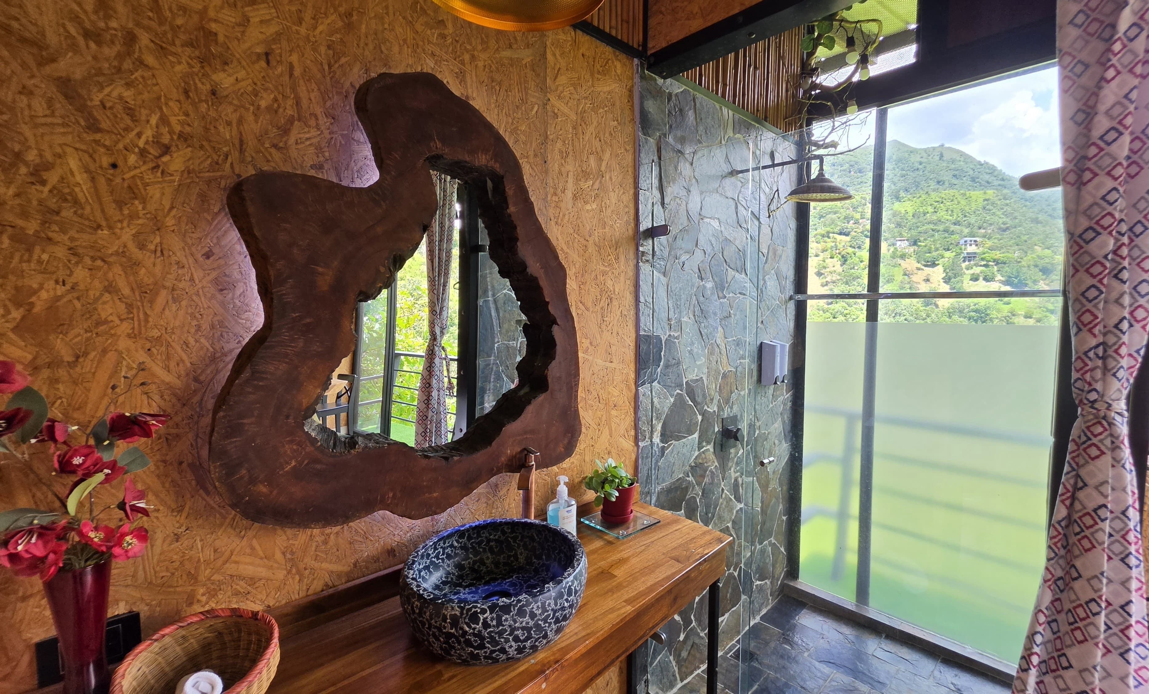 Cabaña, 1 cama matrimonial, hidromasaje, vista a la montaña | Baño | Tina y regadera independientes, toallas, jabón, shampoo 