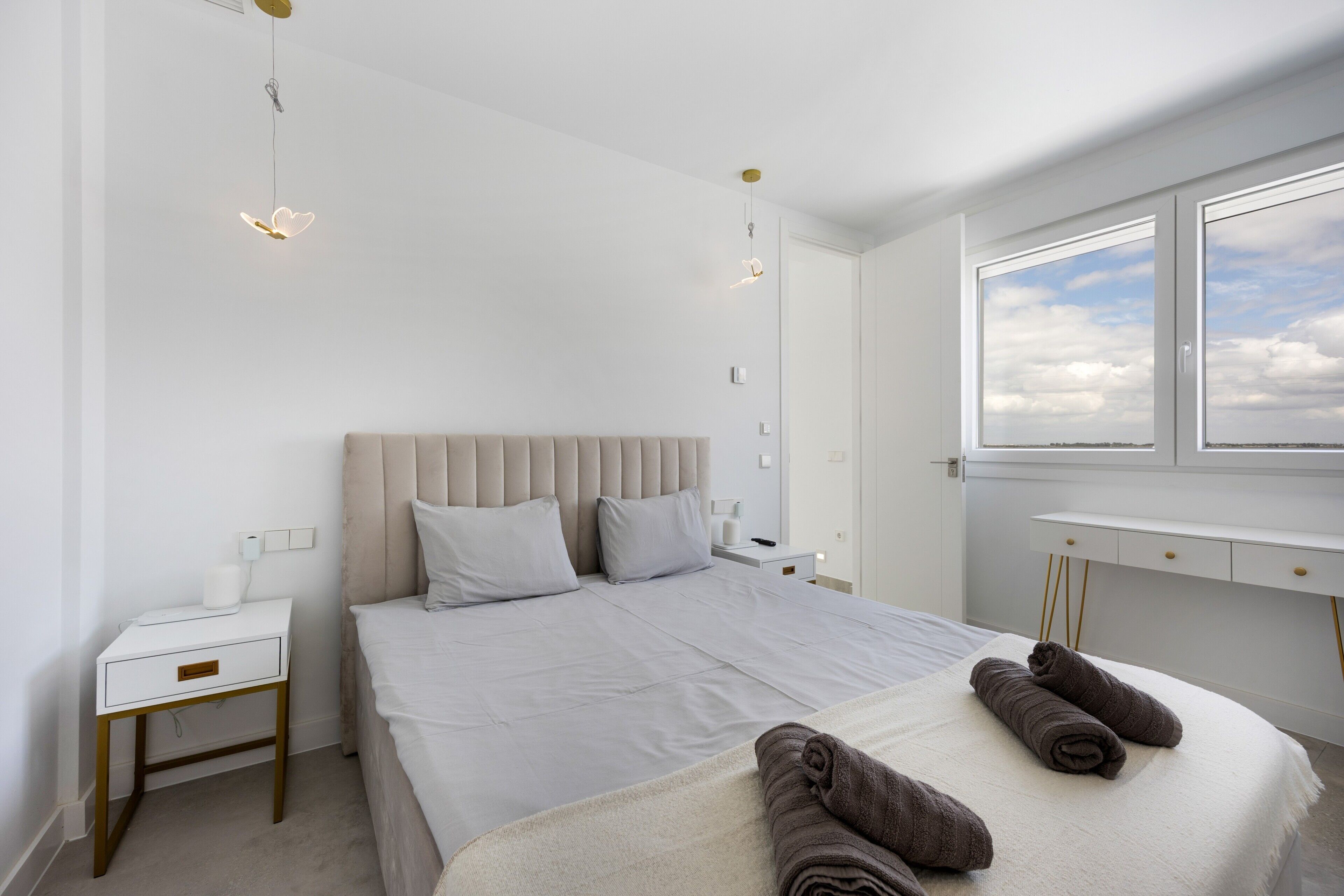 6 bedrooms, free WiFi, bed sheets