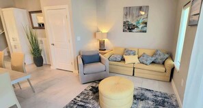 TV - Fisherman Paradise - Luxury Waterfront Bungalow (Port Isabel)