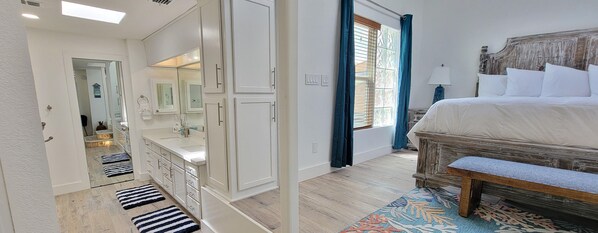4 habitaciones, tabla de planchar con plancha y wifi gratis