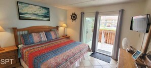 2 bedrooms, iron/ironing board, WiFi, bed sheets - Max Walkable Location " 1st Floor " 2 Patios (South Padre Island)