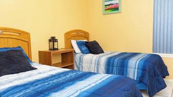 2 bedrooms, iron/ironing board, WiFi, bed sheets