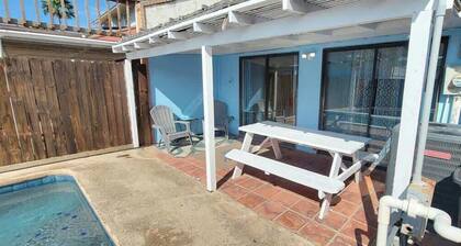 Sparky's Pool House - Tres Habitaciones , Capacidad 11