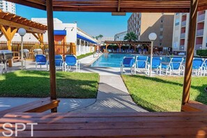 Outdoor dining - Beach Access Condo " Pool - Hot Tub with BBQ (South Padre Island)