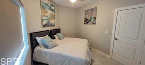 2 chambres, fer et planche à repasser, Wi-Fi, draps fournis