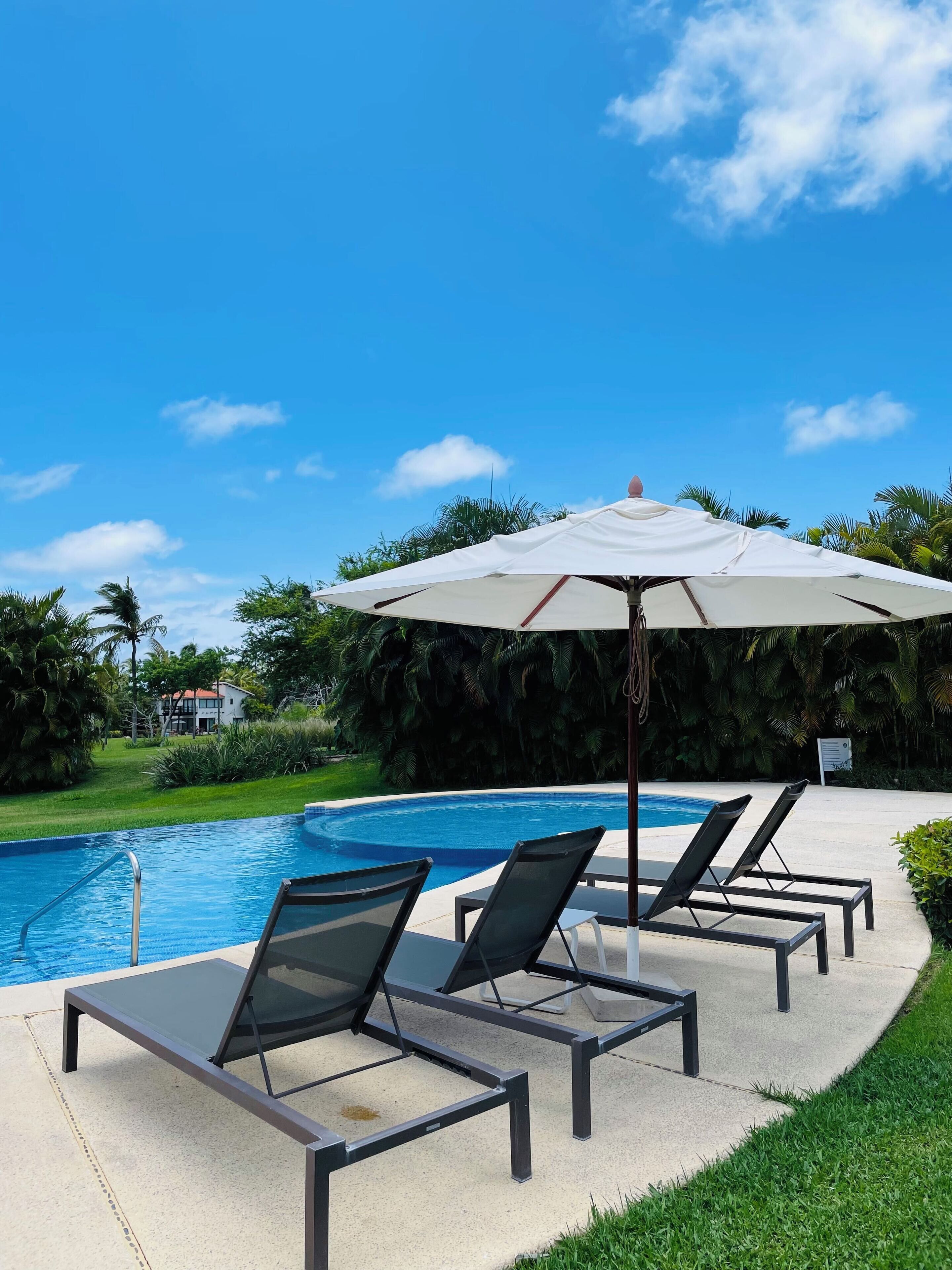 Piscine extérieure, piscine chauffée