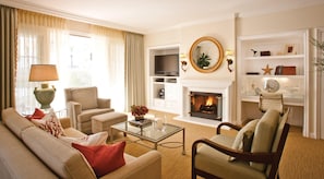 Living area - Luxurious retreat in a 2 Bedroom Suite at the 4 Seasons Aviara in Carlsbad (Carlsbad)
