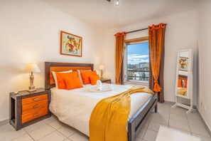 1 bedroom, iron/ironing board, free WiFi, bed sheets - Apartment 'Cool Motion Rocha Beach T1' with Balcony, Wi-Fi and Air Conditioning (Portimão)
