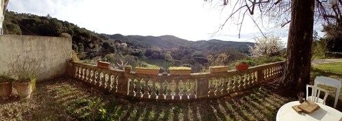 Lovely 6-bedroom cottage in Monoblet  Piemont Cévenole with stunning views 