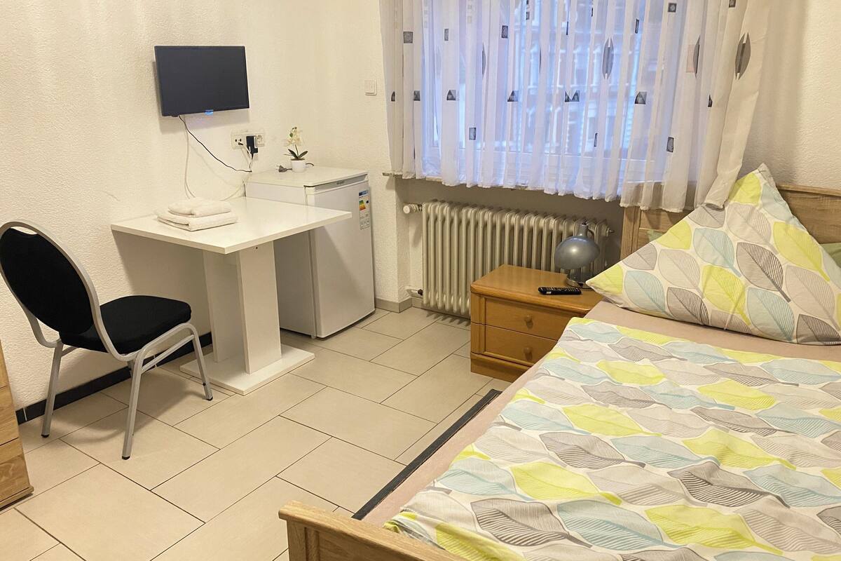 Kamar Single | Meja kerja dan Wi-Fi gratis