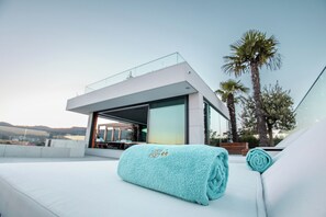 Deluxe Penthouse | In-room safe, soundproofing, iron/ironing board, free WiFi - Valentina Residence by GuimaGold (Guimarães)