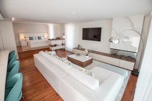 2021 - Suite Executiva | Tallelokero huoneessa, äänieristys, silitysrauta/-lauta, ilmainen Wi-Fi