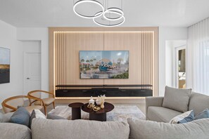 Smart TV