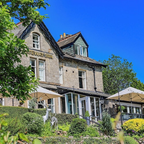 The Gateway Hotel