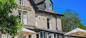 The Gateway Hotel