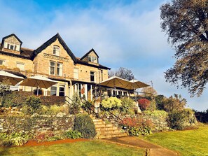Front of property - The Gateway Hotel (Kendal)