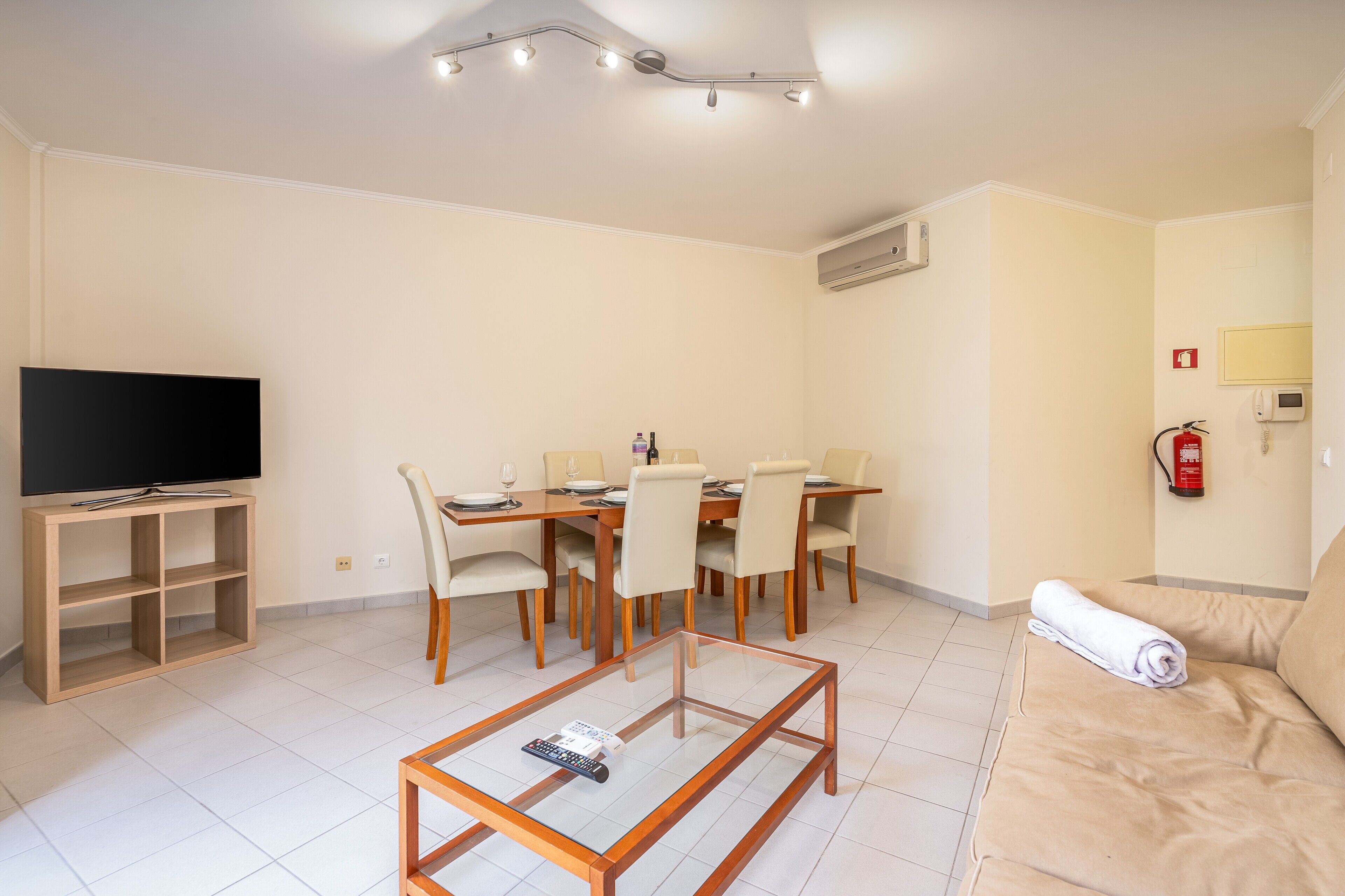 Apartamento 'Cool Motion Rocha Beach T2' Con Balcón, Wi-fi Y Aire Acondicionado. - Portimão