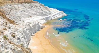 ChiaraValle Apartment - Sea view tourist rental in the center of Agrigento