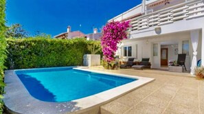 Pool - 2.5 - House near Punta Prima beach (Punta Prima)