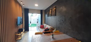 Villa | Living area | TV - Casa Hana (Camaçari)