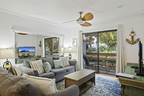 Table tennis, books, stereo - Seas the Day - 1st Floor Villa - Monthly Rates Through 2/28/26! (Hilton Head Island)