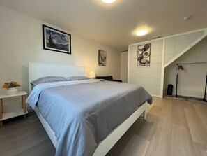 2 bedrooms, desk, iron/ironing board, free WiFi