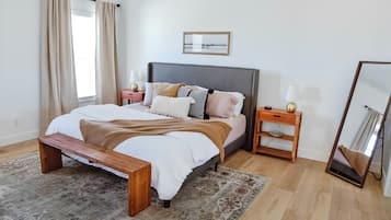 5 bedrooms, iron/ironing board, travel crib, free WiFi