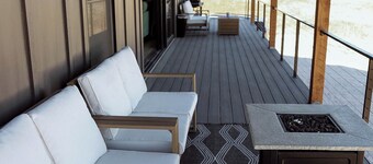 Bear Lake Family Retreat -Arcades, Fire Pits, Ideal Beach Access, 2 min to Beach