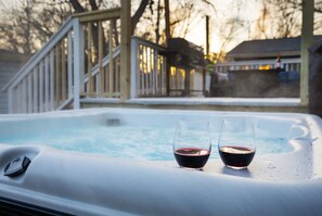 Tina de hidromasaje al aire libre