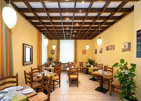 Dining. Hotel Schwert