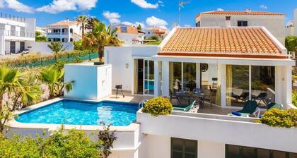 Villa Elena Dorada - Three Bedroom Villa, Sleeps 6