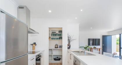 Family Casa - Cooks Beach Holiday Home